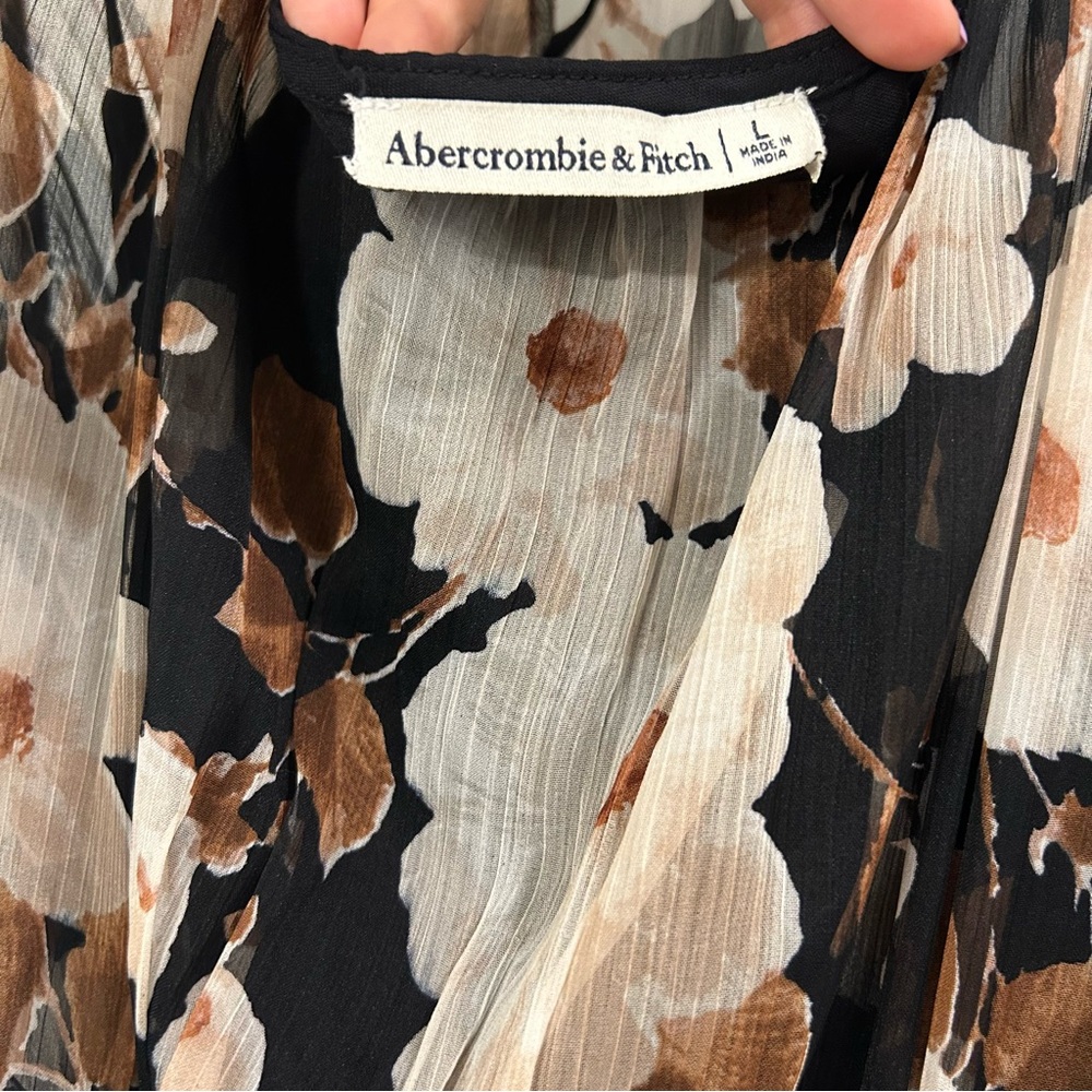Abercrombie & Fitch Floral Midi Dress - Black and White - Picture 4 of 4